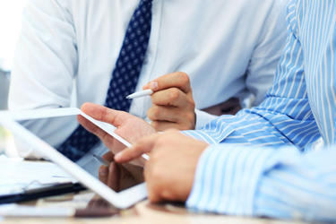 Kompenzační bonus pro zavřené obory podnikání schválen Kompenzační bonus pro zavřené obory podnikání schválen (text)