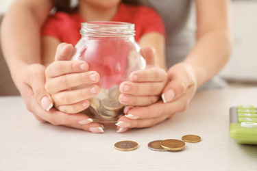 Sněmovna schválila s vyššími důchody i bonus za každé vychované dítě Sněmovna schválila s vyššími důchody i bonus za každé vychované dítě (text)