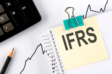 Účetní závěrka podle IFRS- východiska, struktura a obsah Účetní závěrka podle IFRS- východiska, struktura a obsah (text)