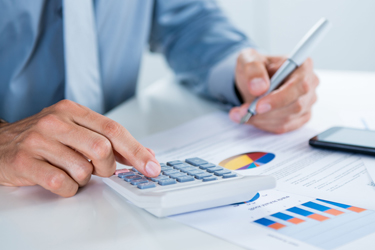 Sněmovna schválila mimořádnou daň z neočekávaných zisků Sněmovna schválila mimořádnou daň z neočekávaných zisků (text)